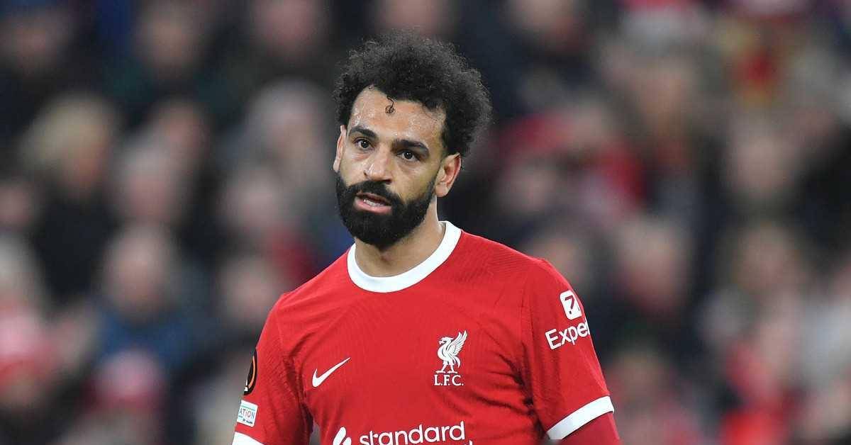 爱游戏棋牌萨拉赫重返赛场，领先优势明显首场状态出色，利物浦观众沸腾！(利物浦萨拉赫年薪)