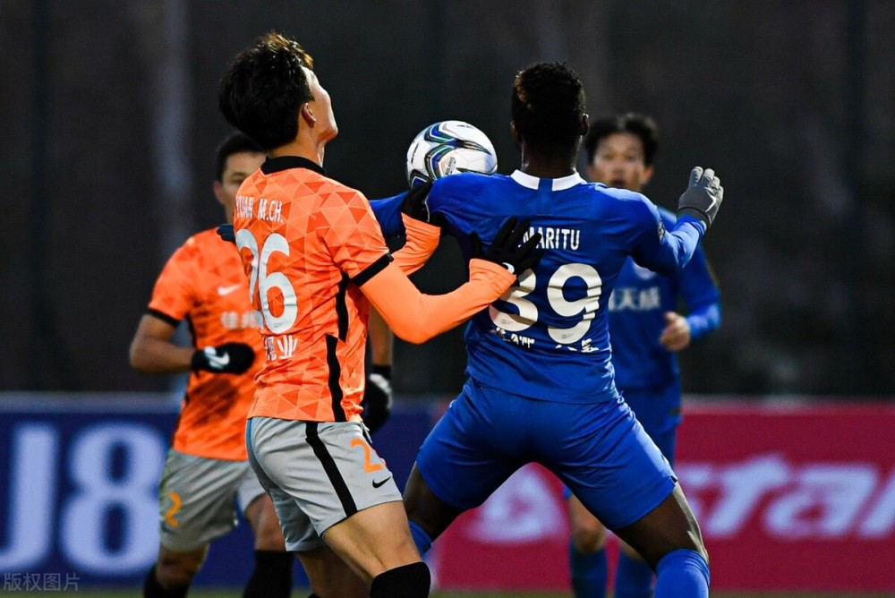 爱游戏棋牌F1公开赛焦点战：塞外雄狮队淘汰对手岭南雷豹队，外线火力全开。技战术储备厚实的简单介绍