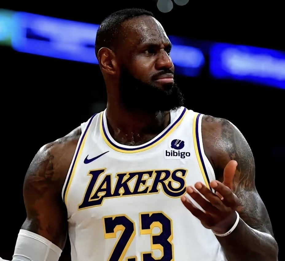 爱游戏官网包含詹姆斯赛事官方发布惊险取胜新规，湖人争议不断！的词条