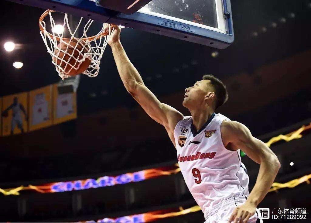 爱游戏棋牌深圳男篮赛前豪取连胜，志在欧冠名次提升，气氛紧张，医务组通报恢复的简单介绍